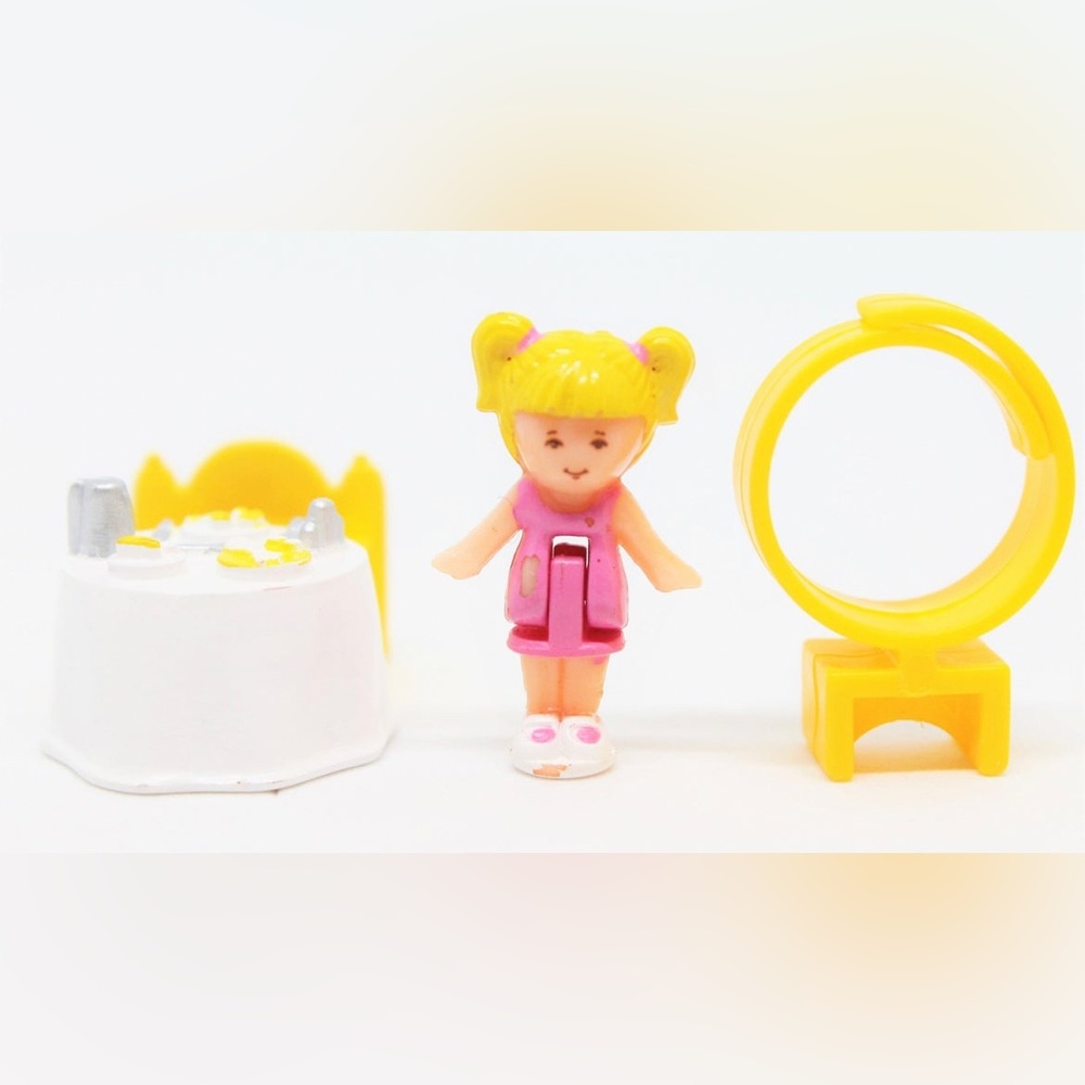 Rare Vintage 1989 Polly Pocket: Tiny Tina’s Dinner Time Ring Accessory